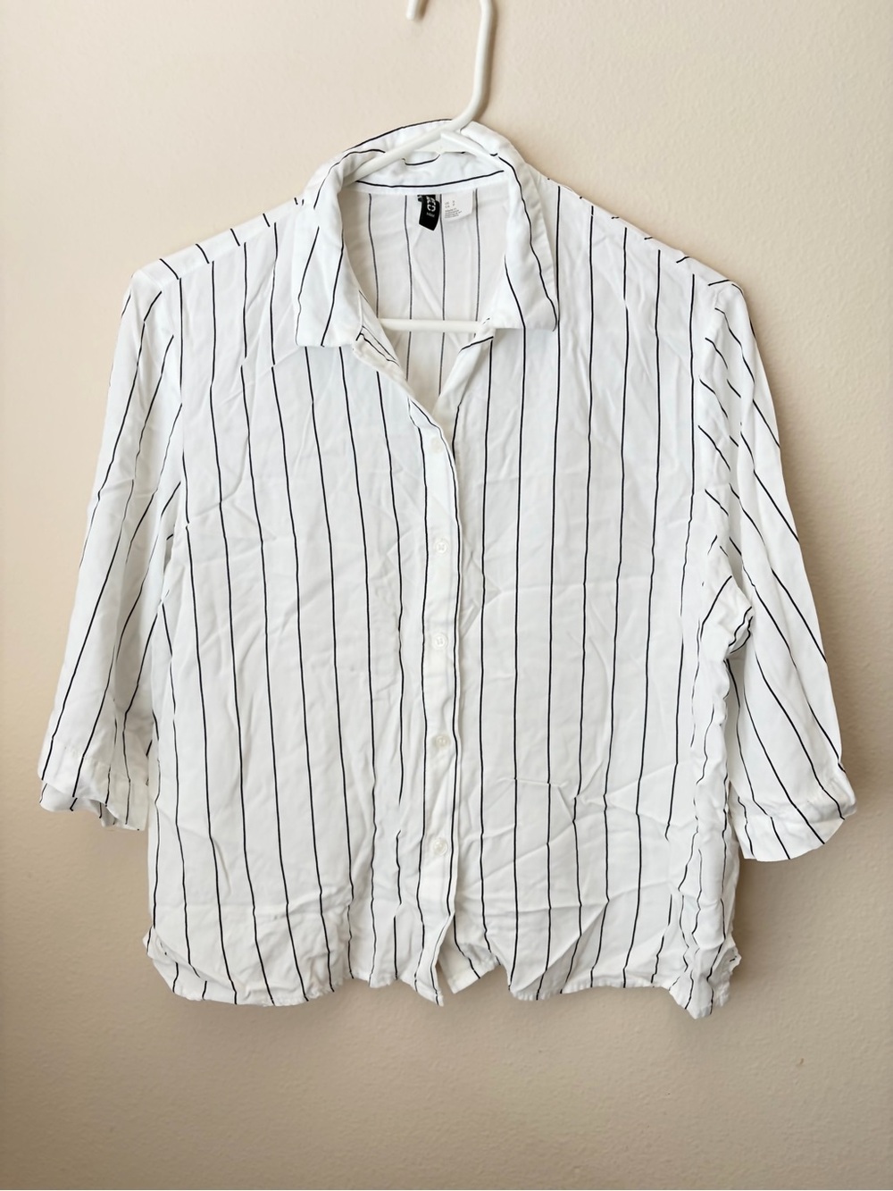 H&M White Button-Up Shirt with Black Pinstripes